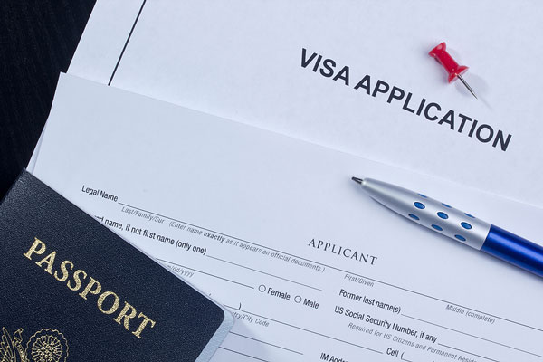Nên chuẩn bị hồ sơ xin visa bảo lãnh vợ hoặc chồng sang Nhật Bản thật kỹ càng