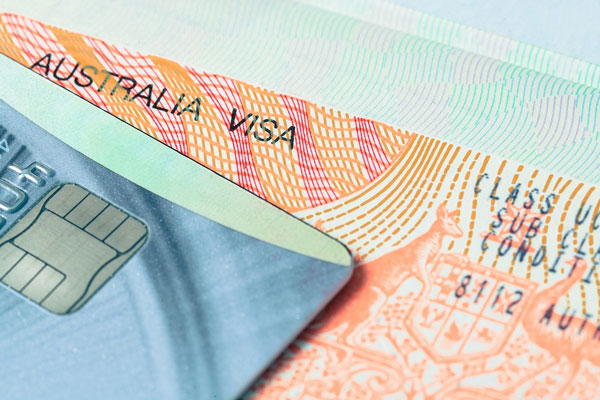 Ngày càng có nhiều người xin visa bảo lãnh cha mẹ sang Úc
