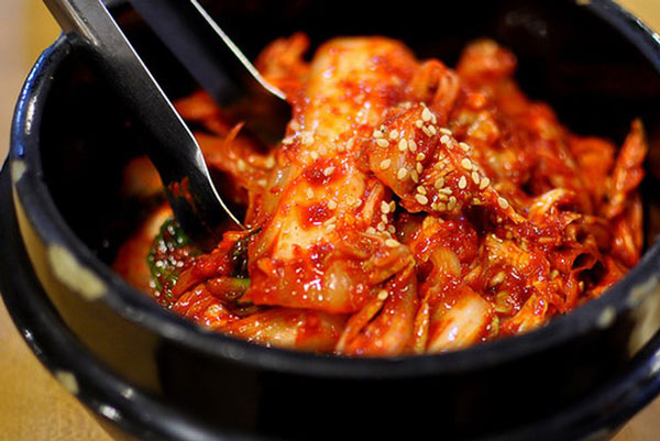 Kim chi là món ăn phổ biến nhất tại Hàn Quốc Kim chi là món ăn phổ biến nhất tại Hàn Quốc